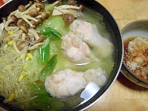 キャベツで鶏手羽元の水炊き レシピ・作り方